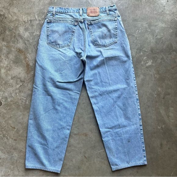 Vintage Distressed Men’s Levi’s 560 Loose Fit Tapered Legs Jeans size 38 - Picture 5 of 5